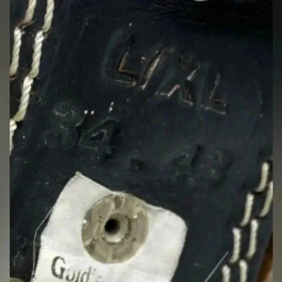 Golds Gym padded leather weight lifting belt 33-43 - Picture 6 of 6